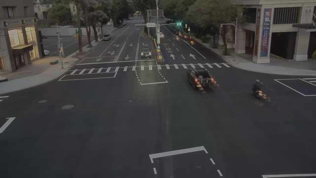 五權西路/美村路(右側車流往南屯交流道)