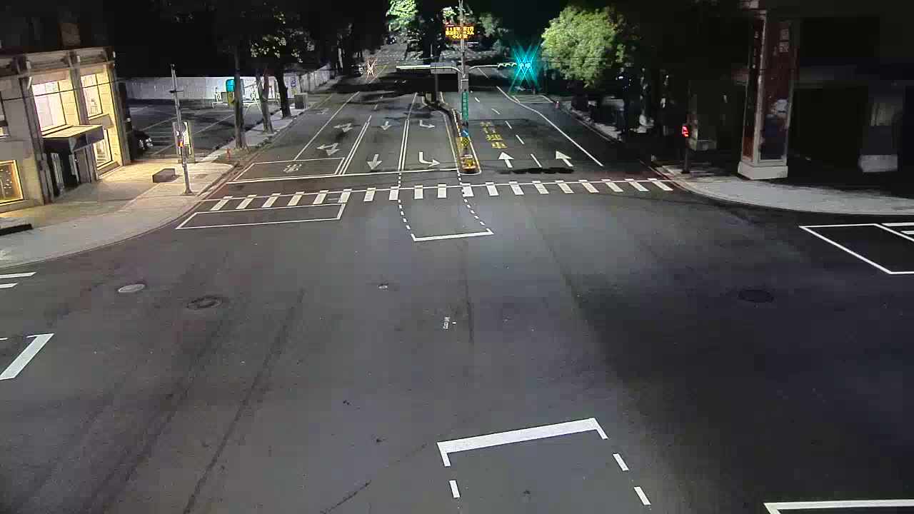 五權西路/美村路(右側車流往南屯交流道)