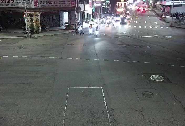 雙十路/精武路(右側車流往台灣體育大學)
