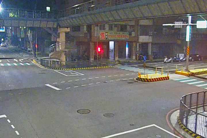 五權南路/忠明南路(右側車流往國光路)