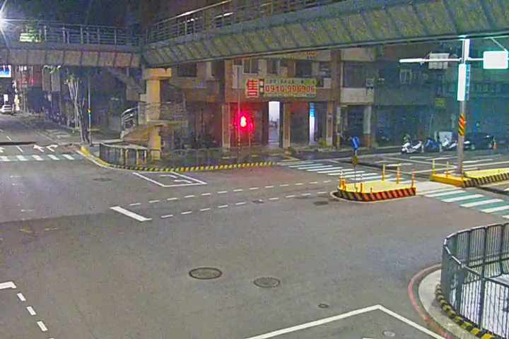 五權南路/忠明南路(右側車流往國光路)