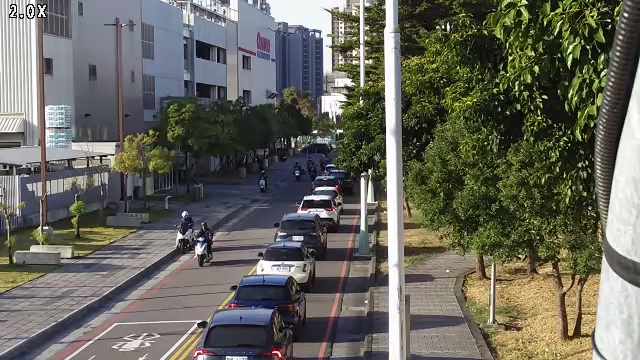 敦富東街/南興北一路(右側車流往北屯總站)