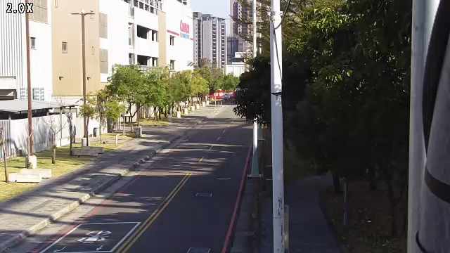 敦富東街/南興北一路(右側車流往北屯總站)