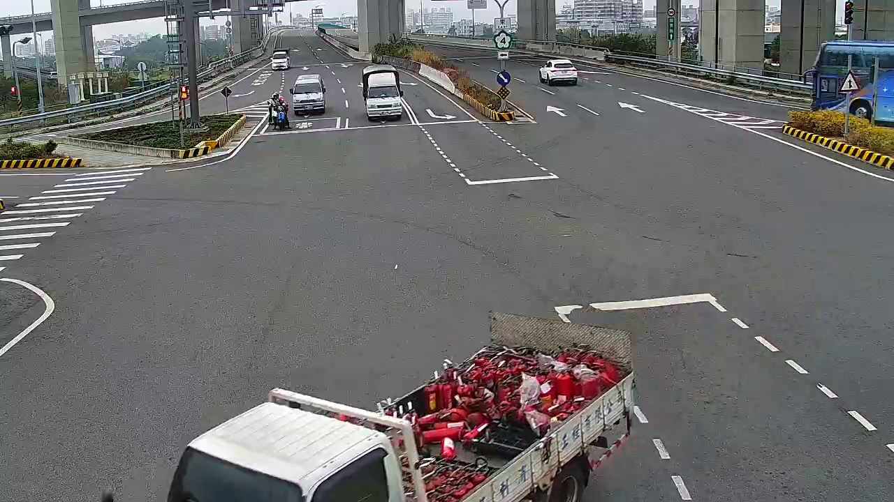 潭子聯絡道/國4匝道口(右側車流往福貴路)