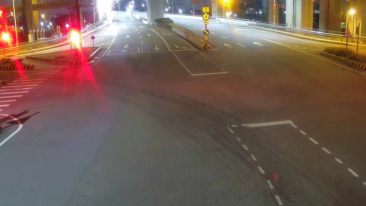 潭子聯絡道/國4匝道口(右側車流往福貴路) Tanzi Access Rd/Highway No. 4 Ramp (Right side Traffic flow to Fugui Rd)