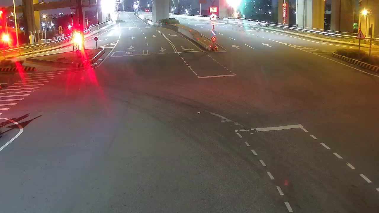 潭子聯絡道/國4匝道口(右側車流往福貴路) Tanzi Access Rd/Highway No. 4 Ramp (Right side Traffic flow to Fugui Rd)