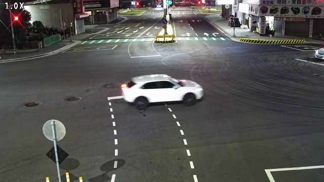 忠明南路/復興路(右側車流往中投公路)
