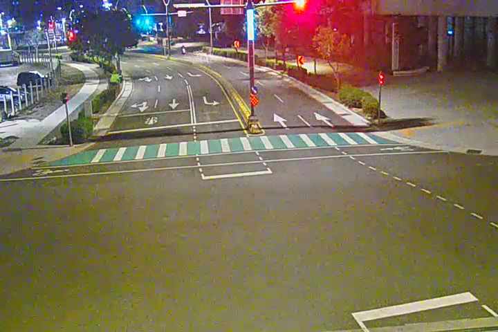 中科路/黎明路(右側車流往經貿五路)