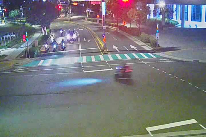 中科路/黎明路(右側車流往經貿五路) Zhongke Rd./Liming Rd. (Right side Traffic flow to Jingmao 5th Rd.)