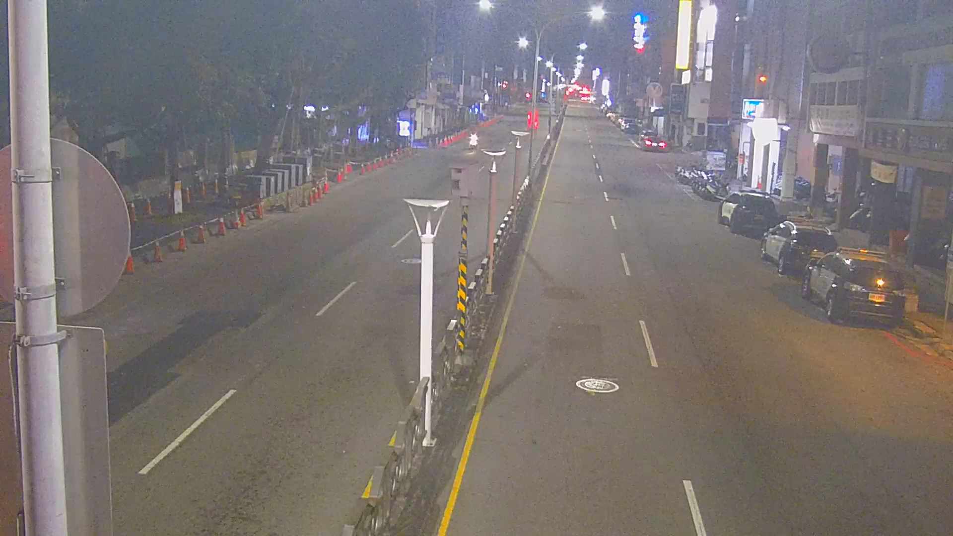 三民路/育才街(右側車流往公園路)