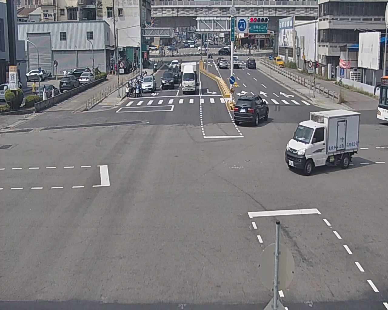 五權路/復興路(右側車流往建國北路)