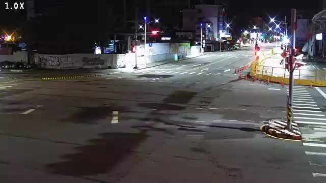 台中市中區南京路/雙十路(右側車流往建成路)