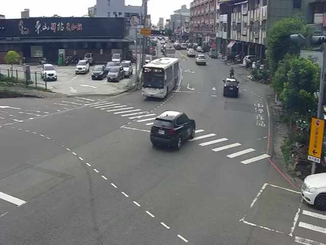 東山路/祥順路(右側車流往大坑九號步道)