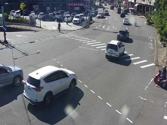 台中市北屯區東山路/祥順路(右側車流往大坑九號步道)