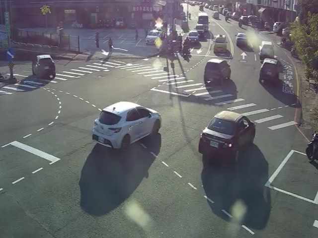 東山路/祥順路(右側車流往大坑九號步道)