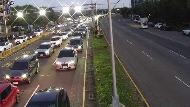 向上路六段 (右側車流往環中路)
